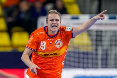 🎥 | Nederlandse handbalsters houden op EK huis tegen Montenegro en kunnen nog 5e worden (en WK-ticket pakken)