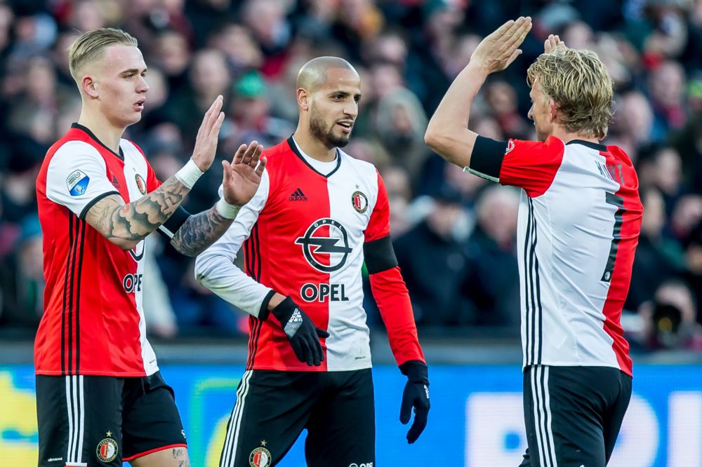 WTF?! Scheids weigert Feyenoord in thuisshirt te laten spelen