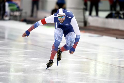Russische schaatsploeg gestrand op Schiphol: Amerika laat ze het land niet in
