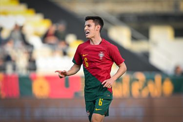 Tijjani out, Tiago in: AZ strikt Portugees jeugdinternational Tiago Dantas