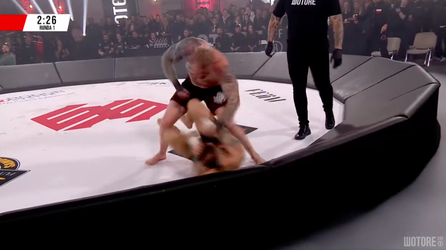 🎥 | Poolse knokker Gołębiewski leidt snelle KO in met moker én soccer kick