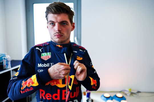 Dit plaatst Max Verstappen op de dag van de waarheid via social media: 'Het is tijd'