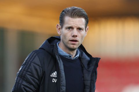 Dit is Dave Vos, de opvolger van John Heitinga bij Jong Ajax