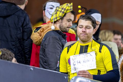NAC denkt aan de stijgende coronacijfers: spelers mogen geen selfies met supporters maken