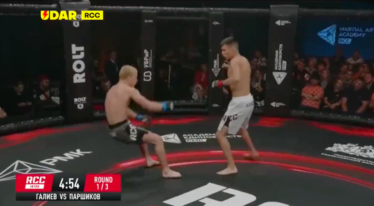 🎥 | Zo snel als het licht-KO: Galiev is al na 10 seconden klaar met Parshikov