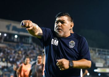 '7 mensen worden vervolgd voor doodslag Diego Maradona'