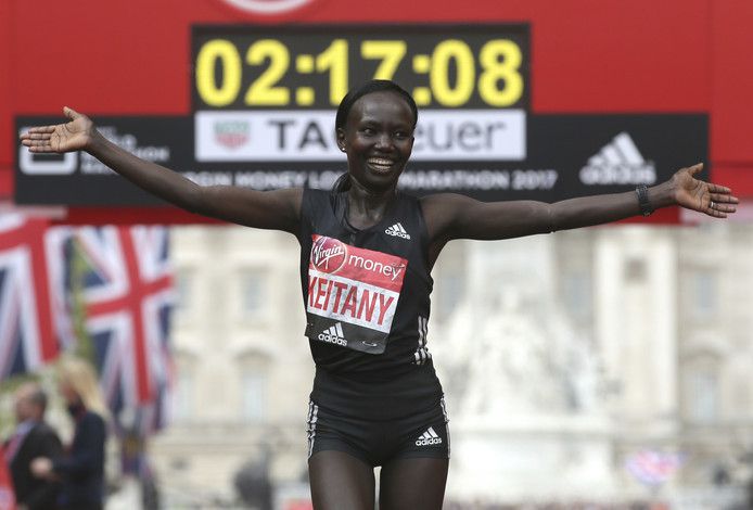 WOW! Mary Keitany loopt in Londen wereldrecord op marathon