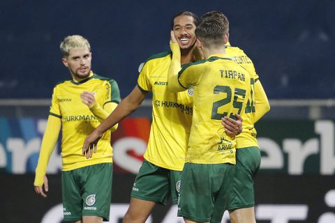 Nigel Lonwijk schrikt Nederland wakker en voorkomt meest saaie zaterdag in Eredivisie ooit