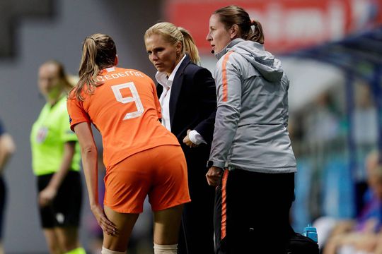 Licht geblesseerde Miedema ontbreekt misschien tegen Turkije