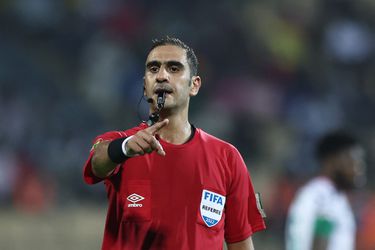 Scheids op Afrika Cup kapt minuut stilte voor dodelijke slachtoffers al binnen 10 seconden af