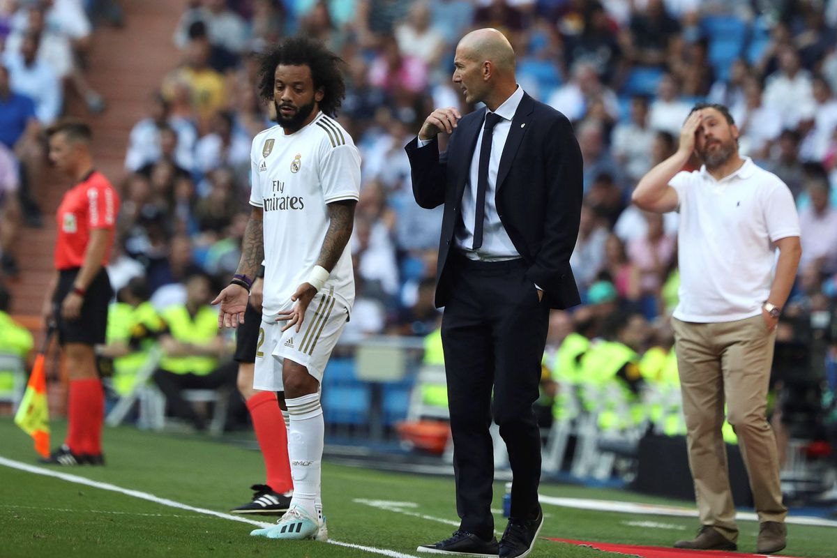 Real Madrid komt laat op voorsprong en geeft winst alsnog uit handen (video's)