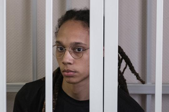 Basketbalster Brittney Griner gedeporteerd naar Russische strafkolonie