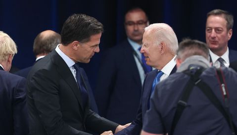 President Biden reageert op Rutte: 'Gefeliciteerd, maar is het niet 'voetbal'?'
