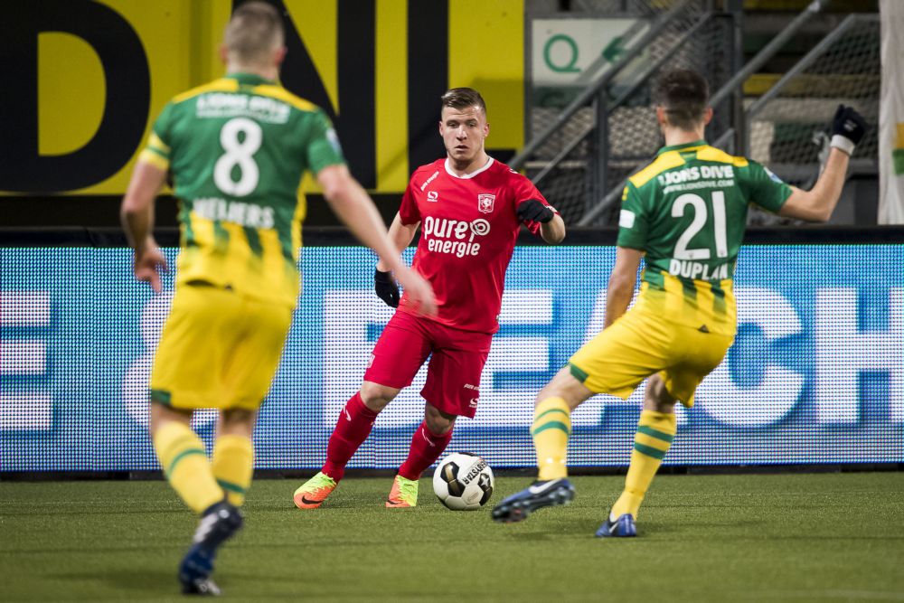 ADO pakt in vechtwedstrijd tegen zwak Twente eerste punt van het jaar