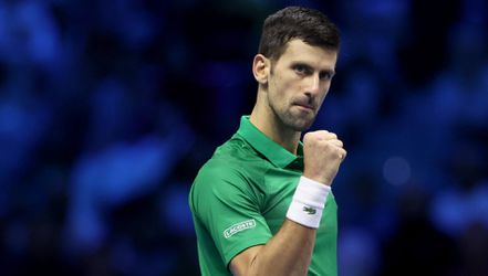 Novak Djokovic voor achtste keer naar ATP Finals na tiebreakzege op Taylor Fritz