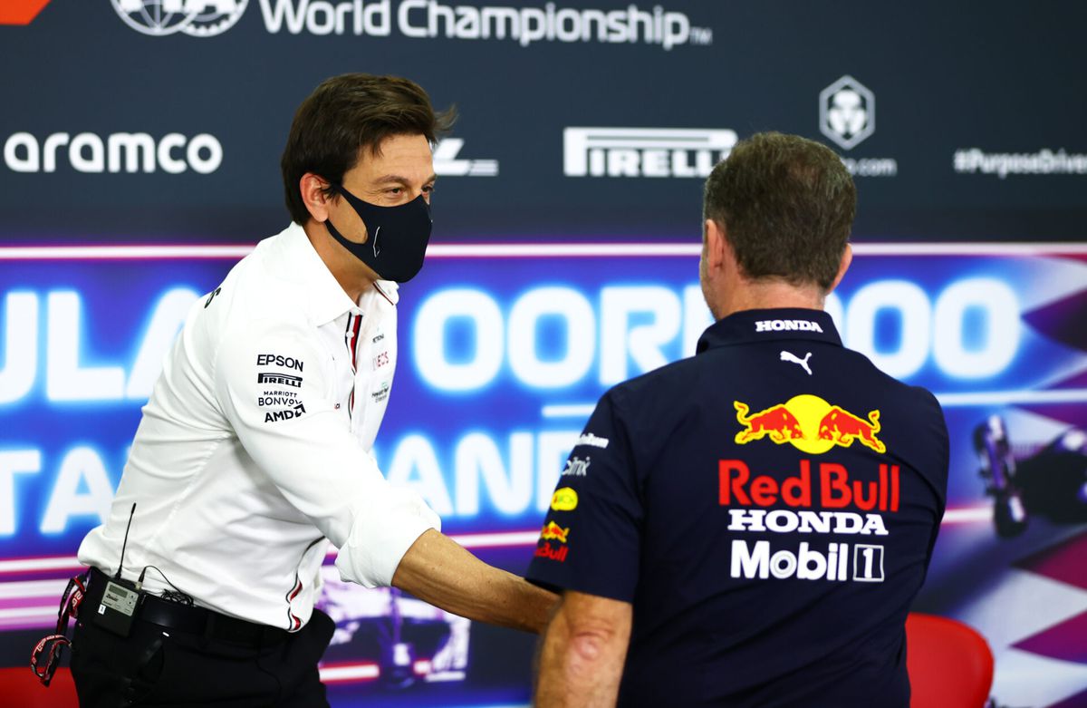Strijd buiten het circuit gaat verder: Red Bull protesteert tegen de achtervleugel van Mercedes