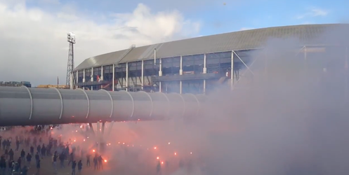 🎥 | Vuurwerkshow! Feyenoord-supporters bouwen eigen feestje bij De Kuip