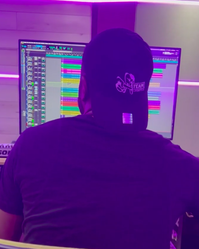 🎥 | Creatieve Usain Bolt kijkt WK vanuit muziekstudio: 'Men denkt dat het een grap is'