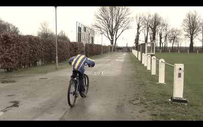 🎥😂 | Geniale ode aan Wout Poels: 'Kom maar efkes wisselen Woutje'