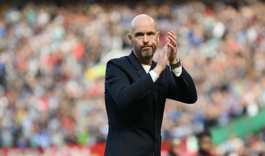 🎥​ | Erik ten HAGGG: Manchester United-trainer legt Engeland uit hoe je zijn naam uitspreekt