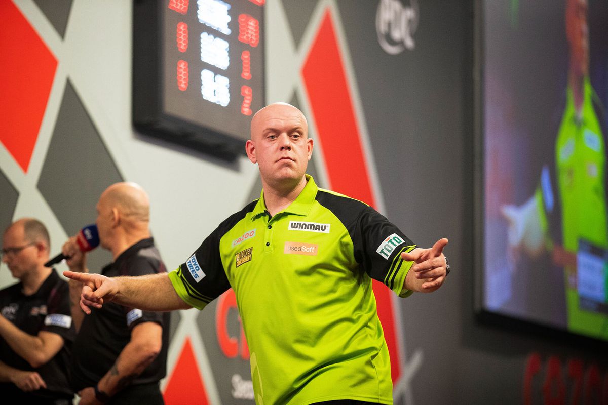 Let op: finale WK-darts tussen Van Gerwen en Smith begint pas heel laat