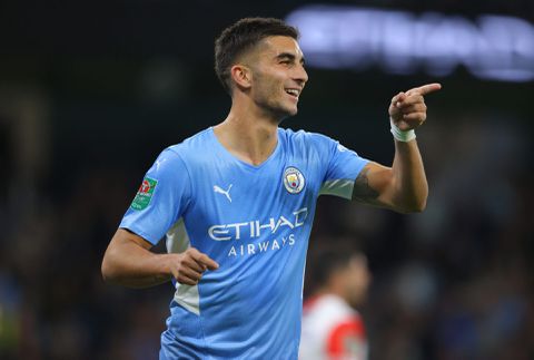 Romano: 'Ferrán Torres is in Barcelona en ondergaat maandag medische keuring'