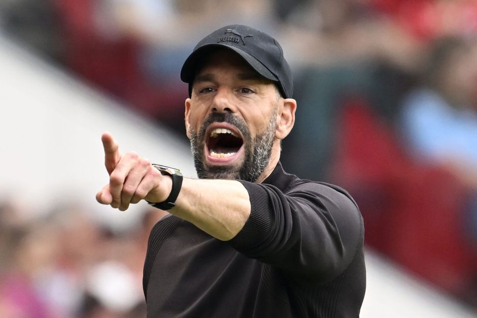Verbaasde PSV-directie: 'Geen seconde gedacht zonder Ruud van Nistelrooij verder te gaan'
