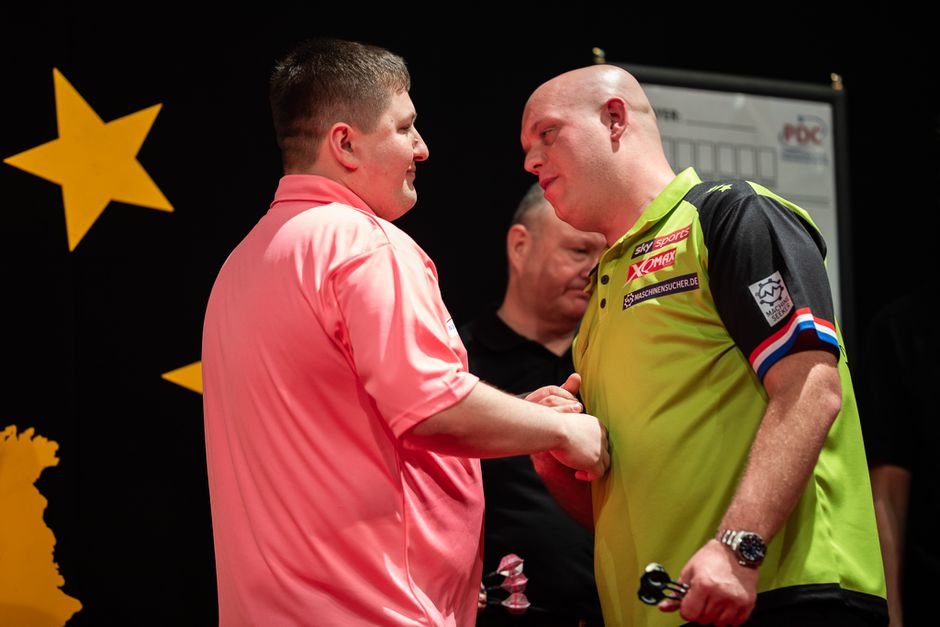 Michael van Gerwen verliest meteen zijn eerste partij op de Euro Tour in Praag