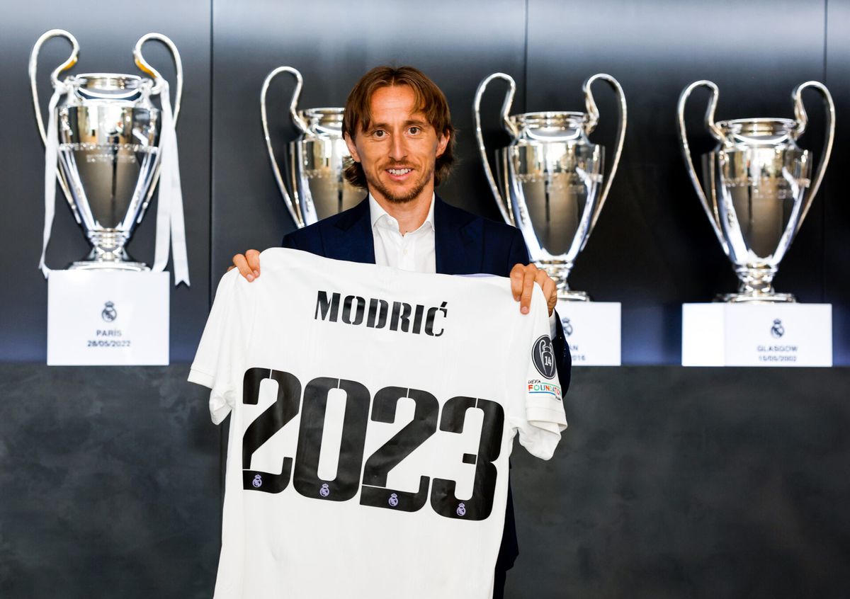 Oude passkoning plakt er nog een jaartje aan vast! Luka Modrić verlengt contract bij Real Madrid