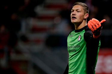HUH? Het Instagram-account van Emmen-keeper Kjell Scherpen lijkt te zijn gehackt (foto)