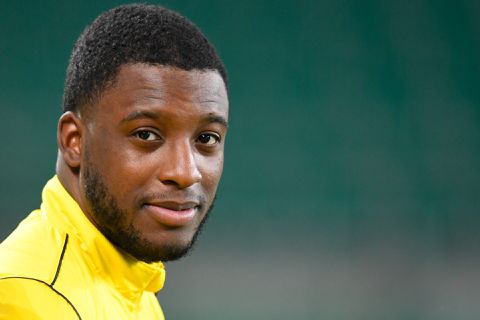 'Vitesse-trainer Thomas Letsch kiest niet voor Riechedly Bazoer tegen AS Roma'