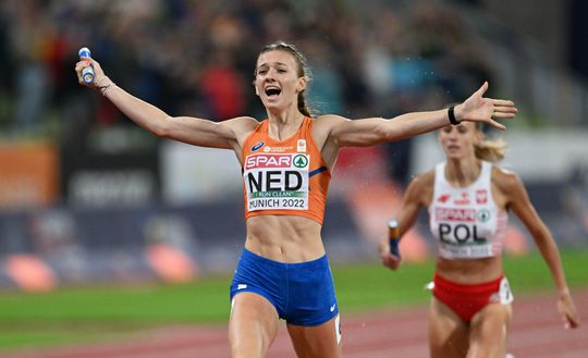 Loopkoningin Femke Bol gidst estafettedames naar Europees goud op 4x400 meter