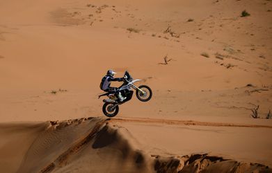 Luciano Benavides wint 9e etappe Dakar Rally op de motor