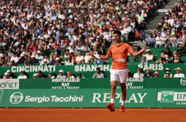 Novak Djokovic verliest direct bij rentree: Spanjaard Davidovich Fokina te sterk in Monte Carlo