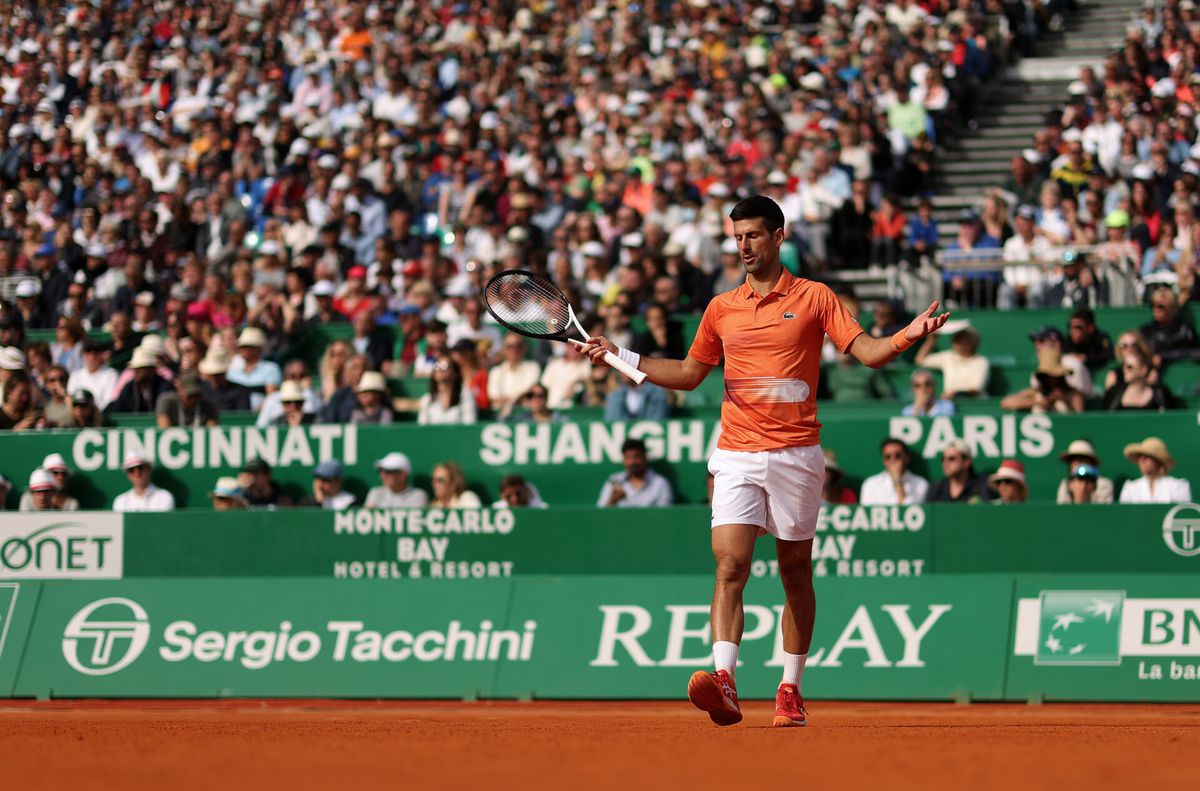 Novak Djokovic verliest direct bij rentree: Spanjaard Davidovich Fokina te sterk in Monte Carlo