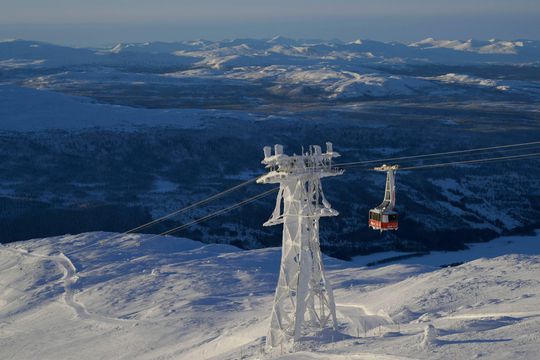Heftige sneeuwbuien bij WK skiën: afdaling ingekort of afgelast