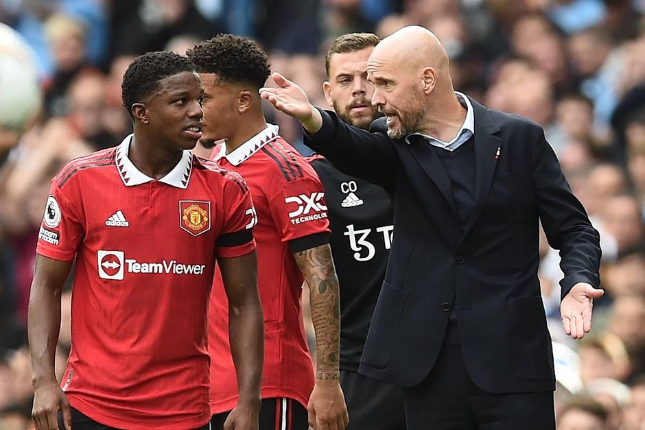 Engelse media geven United, Ten Hag en Malacia slaag: 'Schokkende, vernederende mismatch'
