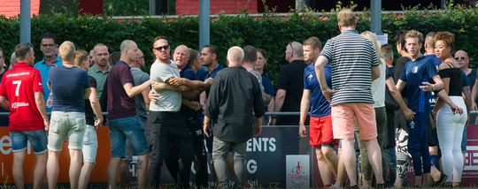 Politie bestudeert beelden massale vechtpartij bij amateurclub DETO