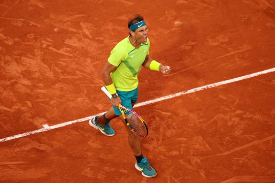 Rafael Nadal na lastige zege op Auger-Aliassime nu tegen Novak Djokovic op Roland Garros