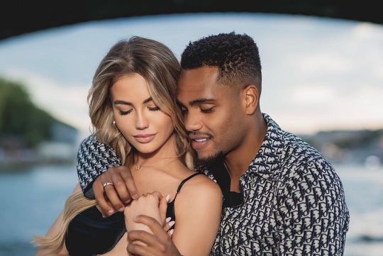 📸 | Deze vriendin neemt Danilo mee naar De Kuip