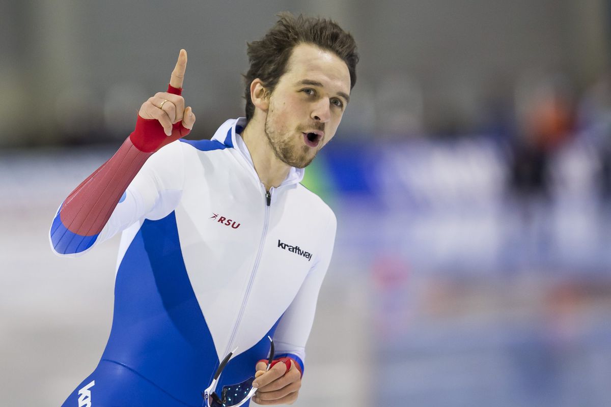 Yuskov blijft keizer op de 1500 meter, Krol en Verweij naast de Rus op podium