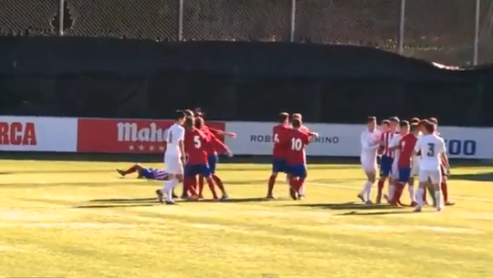 Zoon Zidane heeft echte Zidane-kopstoot onder de knie