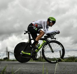 Herboren Boasson Hagen wint openingstijdrit in Ronde van Valencia