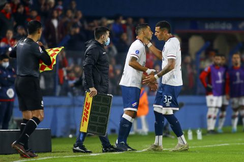 Invaller Luis Suárez verliest bij langverwachte Nacional-rentree