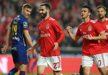 Benfica houdt druk op koploper FC Porto, nieuwe tik Keizer met Sporting