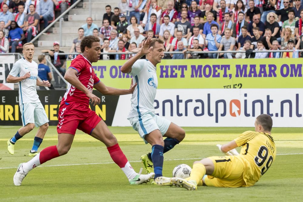 FC Utrecht veel beter dan Zenit, maar Dessers mist 2 ENORME kansen (video)