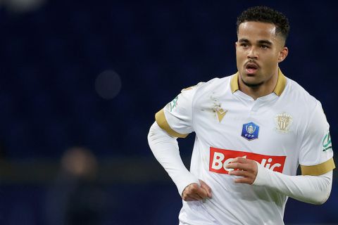 'Justin Kluivert na afgeketste Fulham-deal op weg naar Spanje'