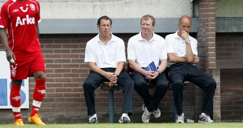 'Ten Hag wil oude bekende van FC Twente als assistent-trainer bij Manchester United'