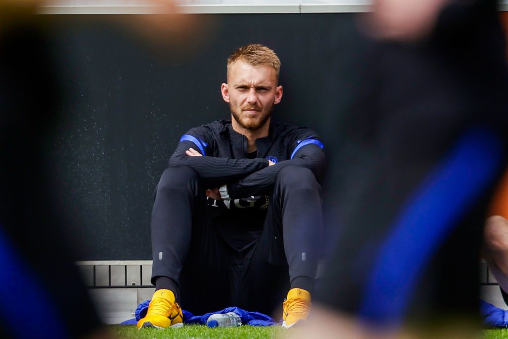 Satiresites grappen over Jasper Cillessen na niet-selectie voor WK: 'steekt neef neer' en 'lijmt zich vast aan vliegtuig'