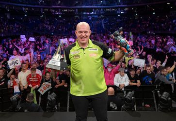 Michael van Gerwen na Premier League-winst: 'Het is fantastisch om weer te winnen, ben echt super blij'